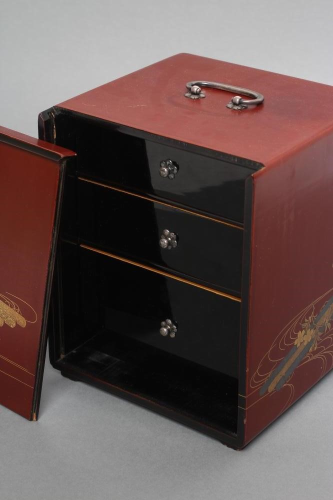 A JAPANESE LACQUER KODANSU Image