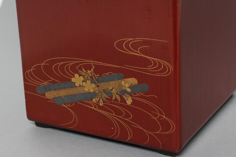 A JAPANESE LACQUER KODANSU Image