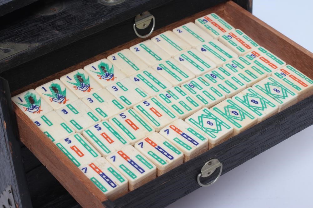 A CHINESE BONE AND BAMBOO MAH-JONG SET Image