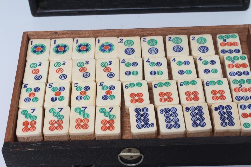 A CHINESE BONE AND BAMBOO MAH-JONG SET Image