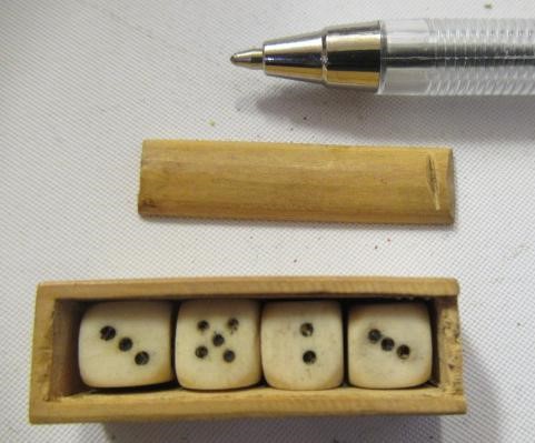 A CHINESE BONE AND BAMBOO MAH-JONG SET Image