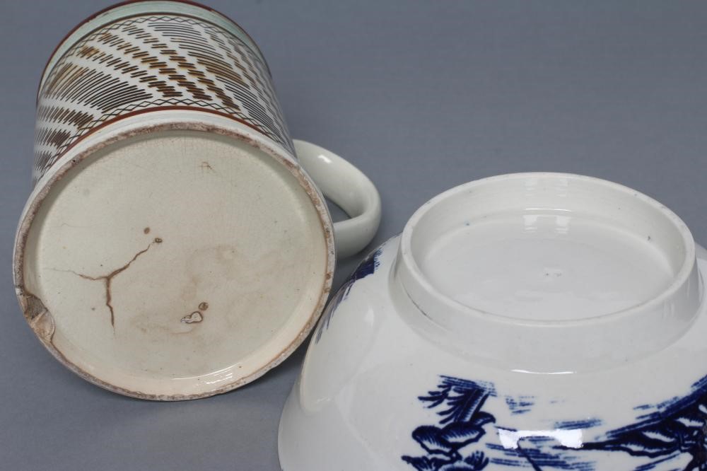A PEARLWARE MOCHA WARE MUG Image