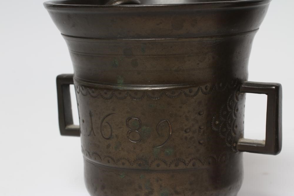 A BRONZE MORTAR Image