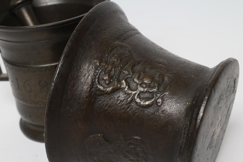 A BRONZE MORTAR Image