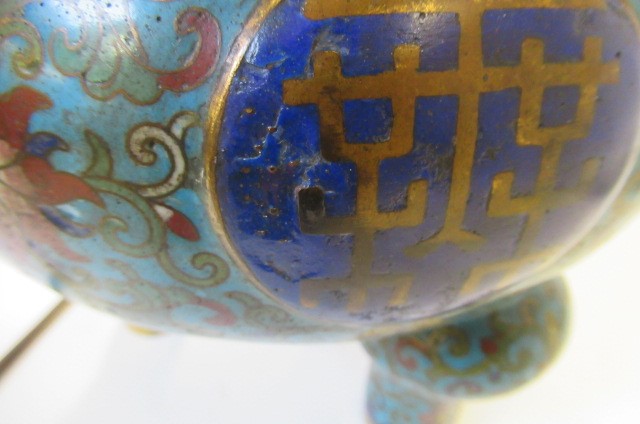 A CHINESE CLOISONNE ENAMEL TRIPOD CENSER AND COVER Image