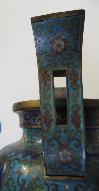 A CHINESE CLOISONNE ENAMEL TRIPOD CENSER AND COVER Image