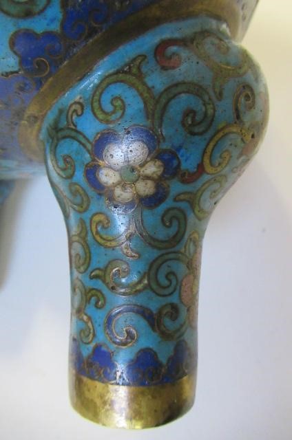 A CHINESE CLOISONNE ENAMEL TRIPOD CENSER AND COVER Image