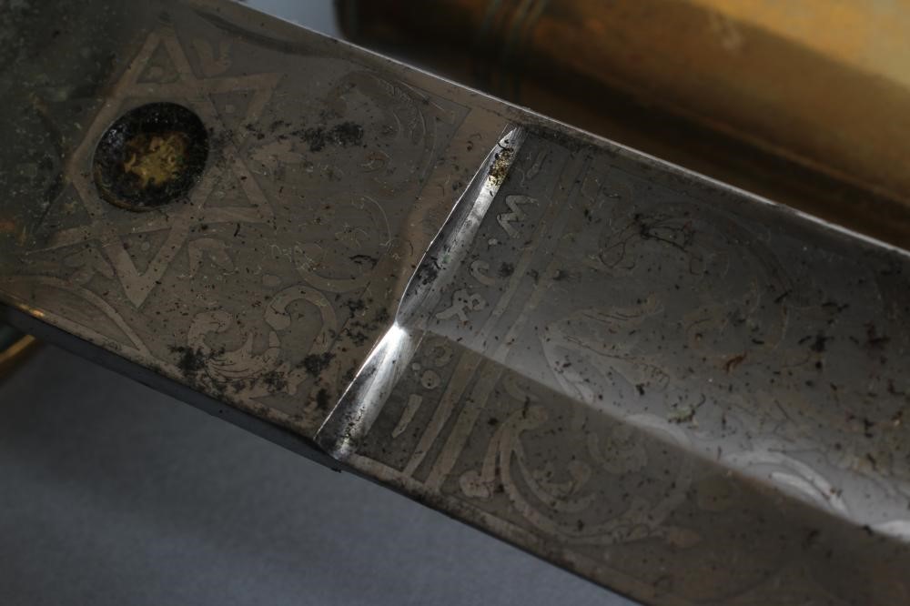 AN 1827 PATTERN NAVAL OFFICER'S SWORD Image