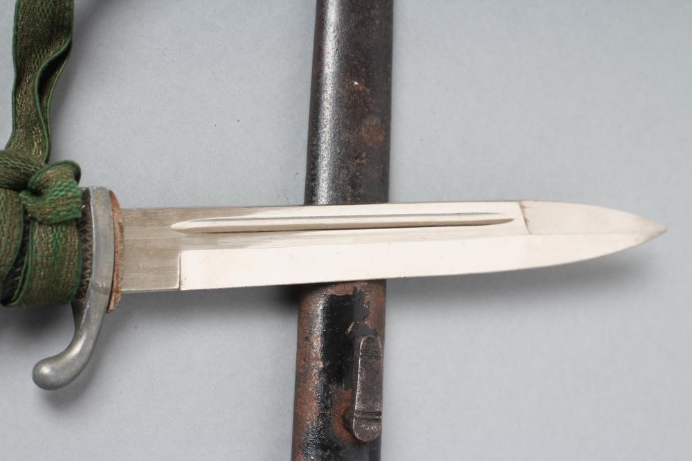 A GERMAN DRESS BAYONET Image