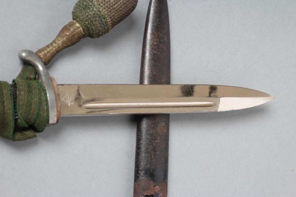 A GERMAN DRESS BAYONET Image