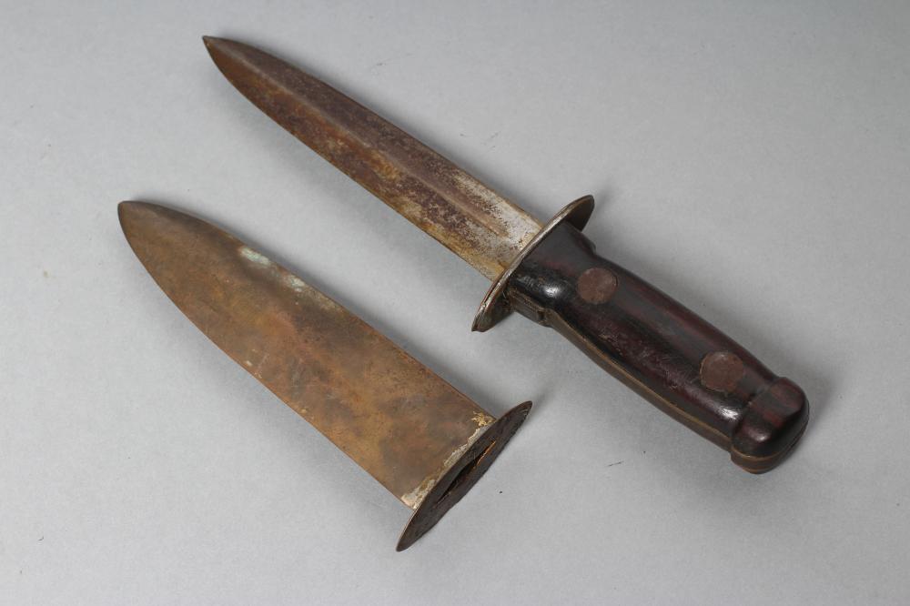 A BRITISH FIRST WORLD WAR TRENCH KNIFE Image