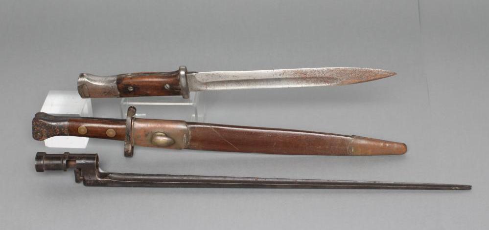 THREE BAYONETS Image