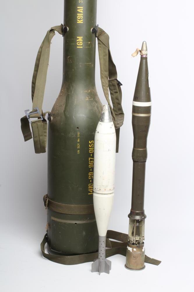 A JAVELIN MISSILE LAUNCHER CARRYING CASE Image