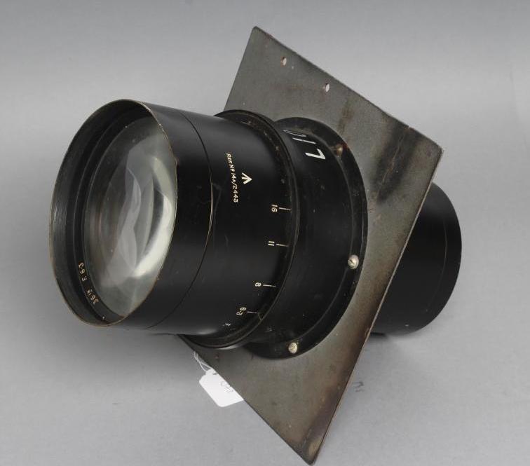 A RARE WWII SPITFIRE RECONNAISSANCE LENS Image