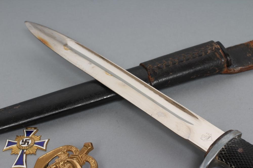 A THIRD REICH DRESS BAYONET Image