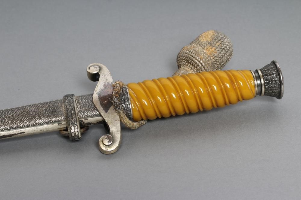 A THIRD REICH ARMY OFFICER'S DAGGER Image