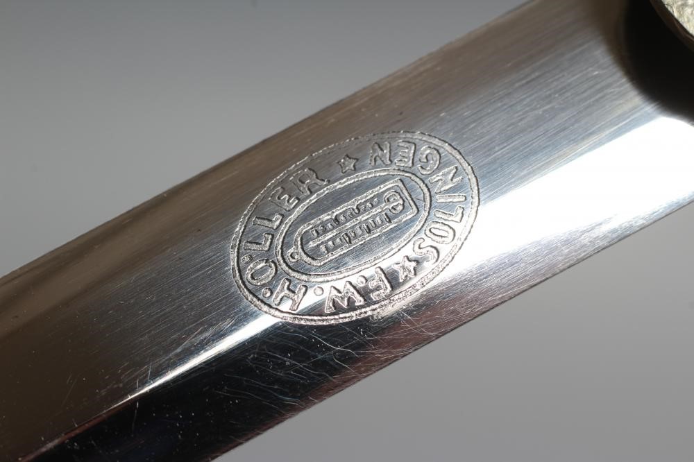 A THIRD REICH ARMY OFFICER'S DAGGER Image