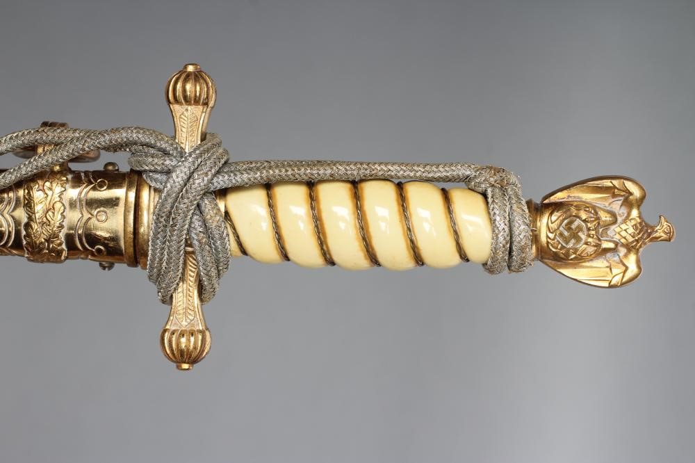 A THIRD REICH NAVAL OFFICER'S DAGGER Image