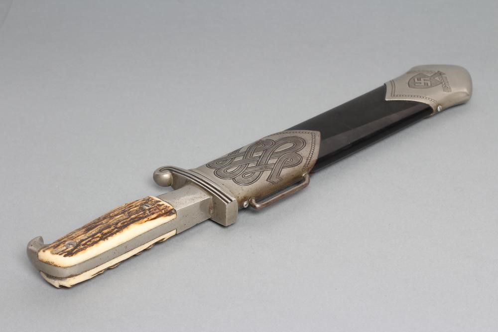 A THIRD REICH RAD HEWER/DAGGER Image