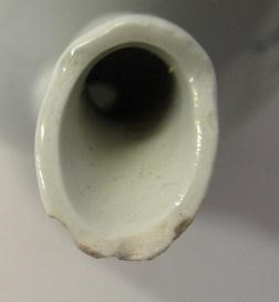 A FIRST PERIOD WORCESTER PORCELAIN FRUIT SPRIGS PATTERN COFFEE POT AND COVER Image