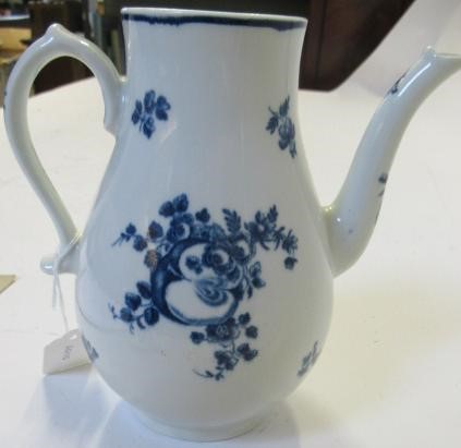 A FIRST PERIOD WORCESTER PORCELAIN FRUIT SPRIGS PATTERN COFFEE POT AND COVER Image
