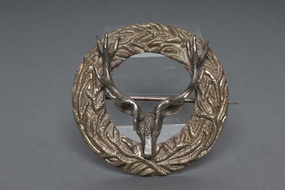 A 3RD VOLUNTEER BATTALION SEAFORTH HIGHLANDERS PLAID BROOCH Image