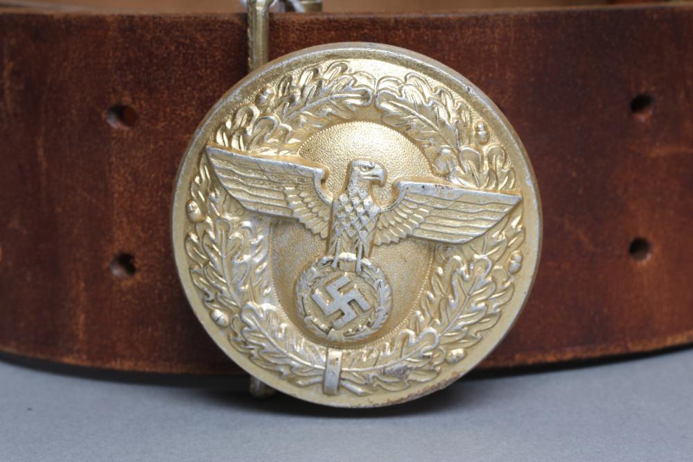 A THIRD REICH ARMY OFFICER'S BELT with gilt buckle bearing reichsadler within acorn wreath Image
