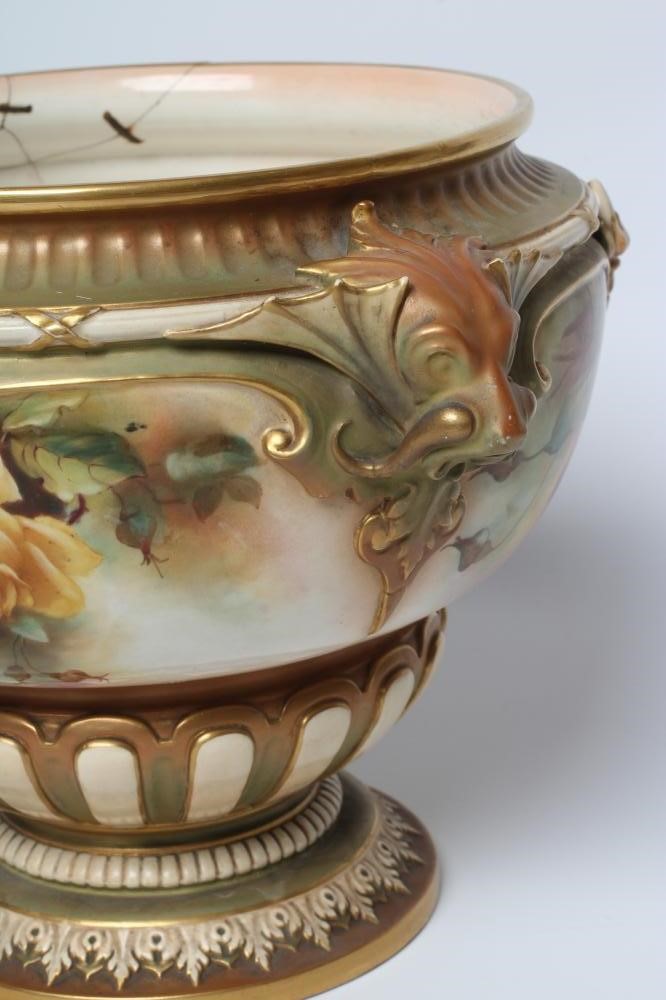 A ROYAL WORCESTER CHINA JARDINIERE Image