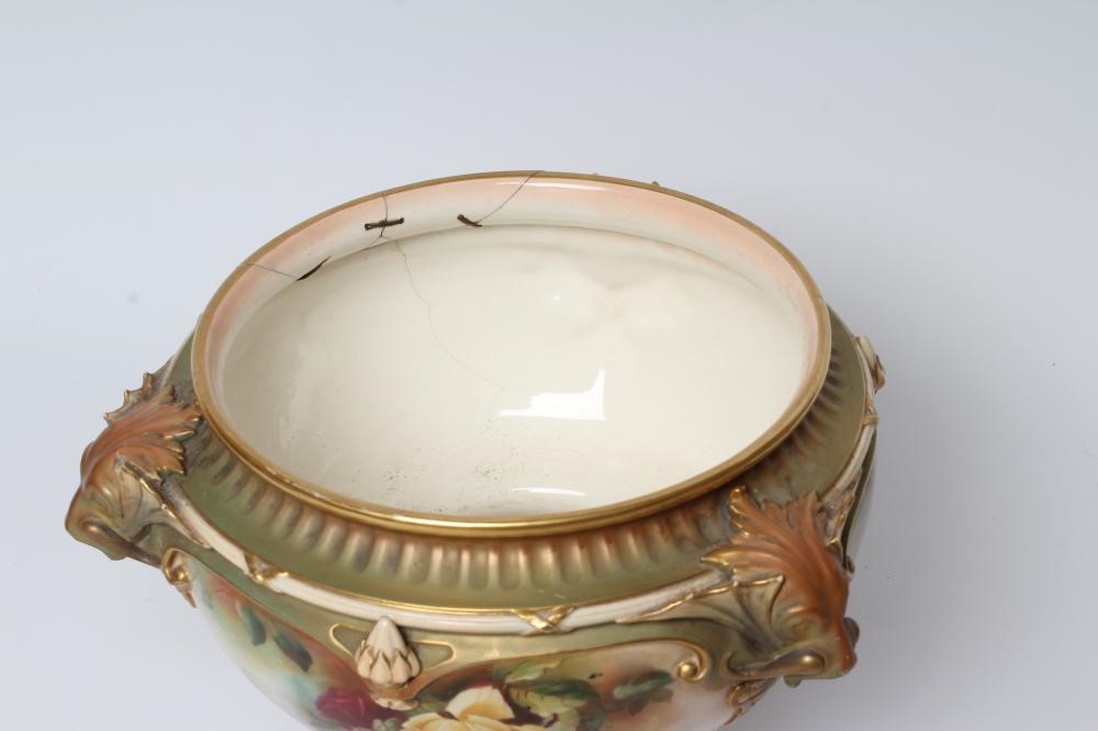 A ROYAL WORCESTER CHINA JARDINIERE Image