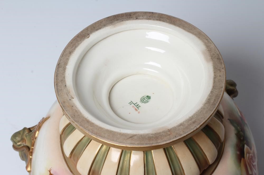 A ROYAL WORCESTER CHINA JARDINIERE Image