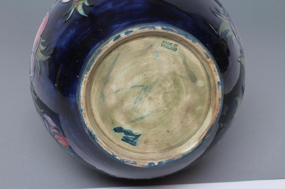 A MOORCROFT POTTERY ANEMONE PATTERN VASE Image