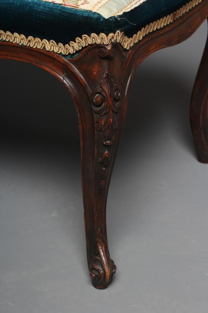 A VICTORIAN MAHOGANY DRESSING STOOL Image