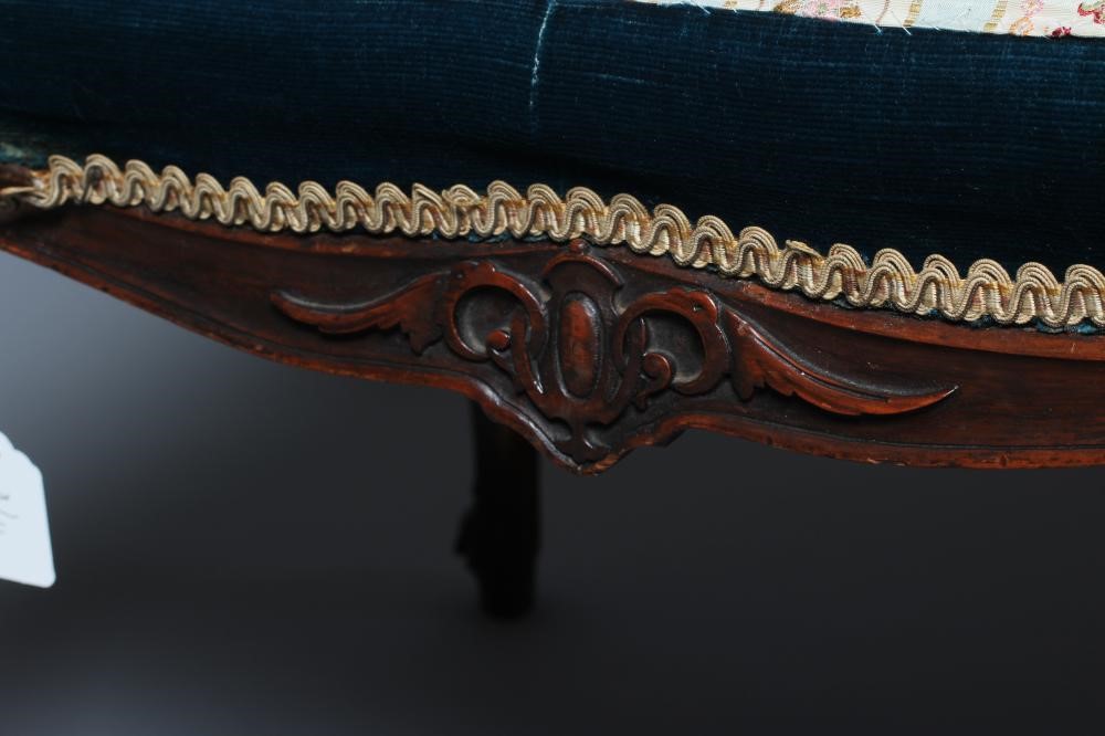 A VICTORIAN MAHOGANY DRESSING STOOL Image