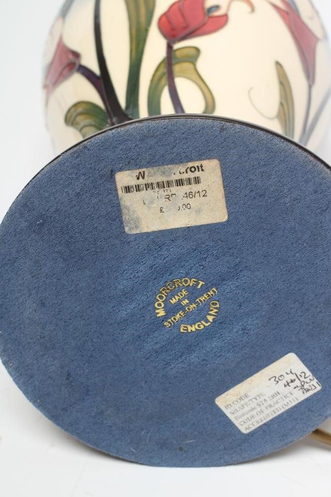 A MOORCROFT POTTERY "CALLA LILY" PATTERN TABLE LAMP BASE Image