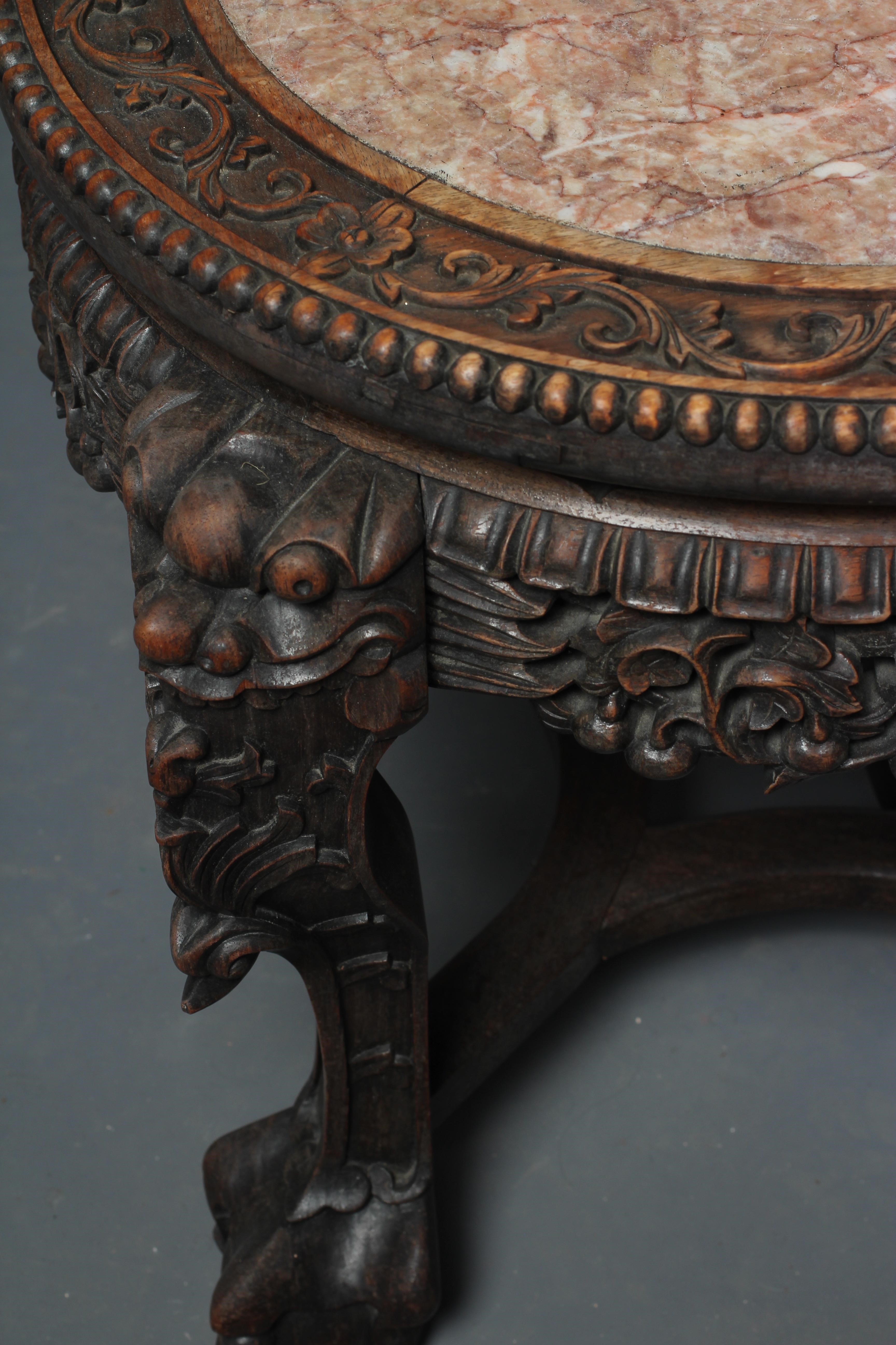 A CHINESE PADOUK WOOD JARDINIERE STAND Image