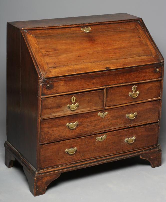A GEORGIAN OAK BUREAU Image