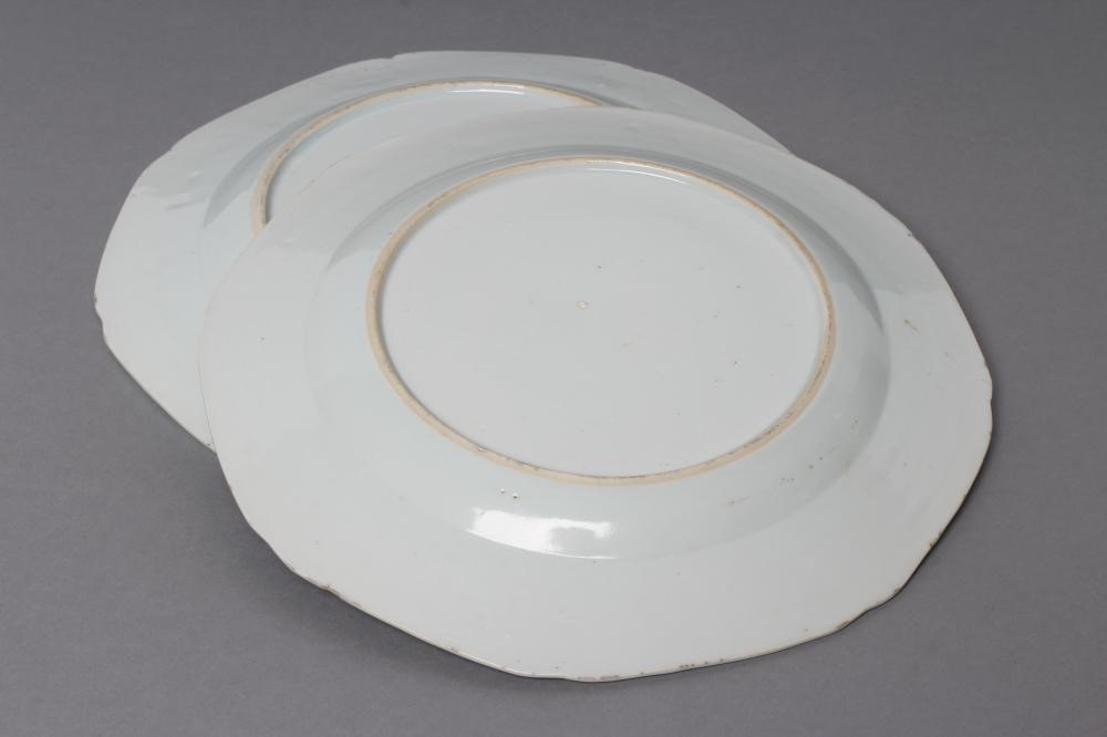 A PAIR OF CHINESE EXPORT PORCELAIN PLATES of octagonal form Image