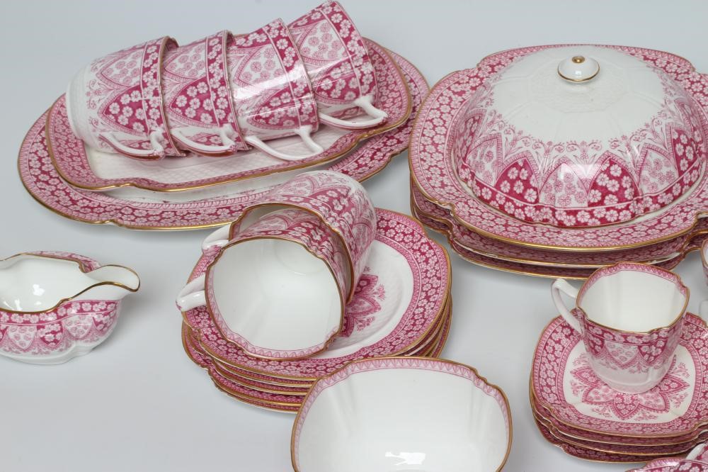 AN EXTENSIVE COMPOSITE COPELAND SPODE CHINA "PRIMROSE" PATTERN BREAKFAST SERVICE Image
