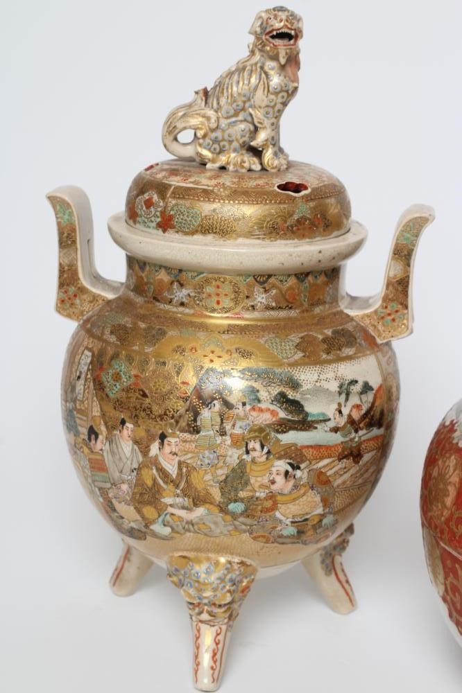 A SATSUMA EARTHENWARE BOX AND COVER Image