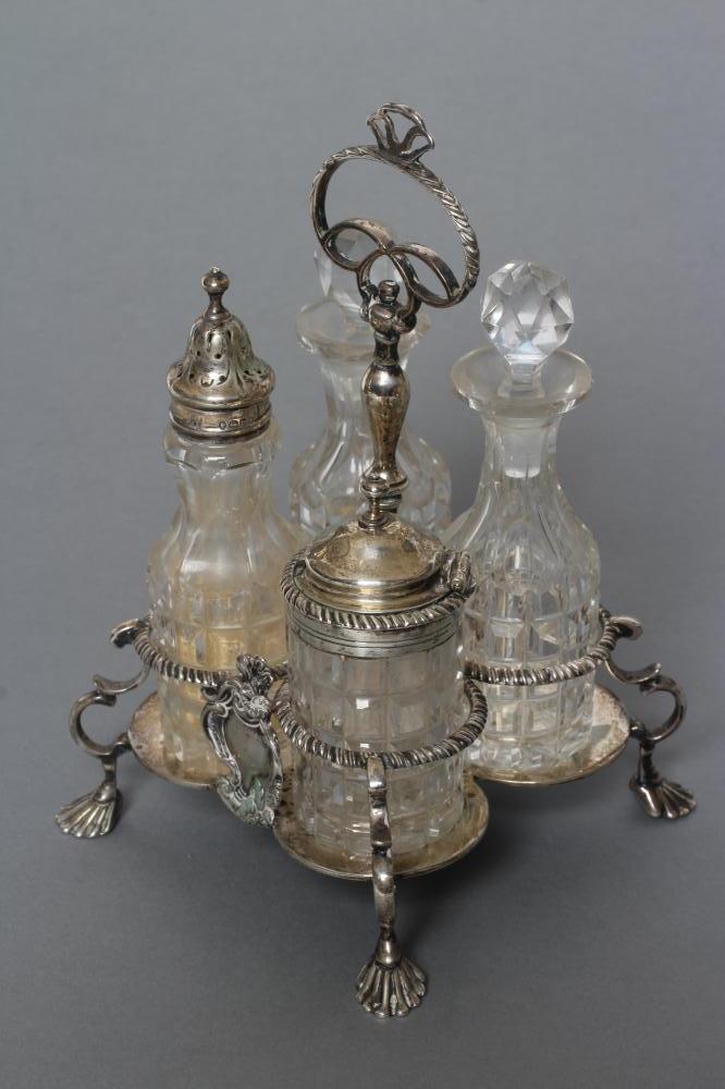 A VICTORIAN SILVER SMALL WARWICK CRUET Image