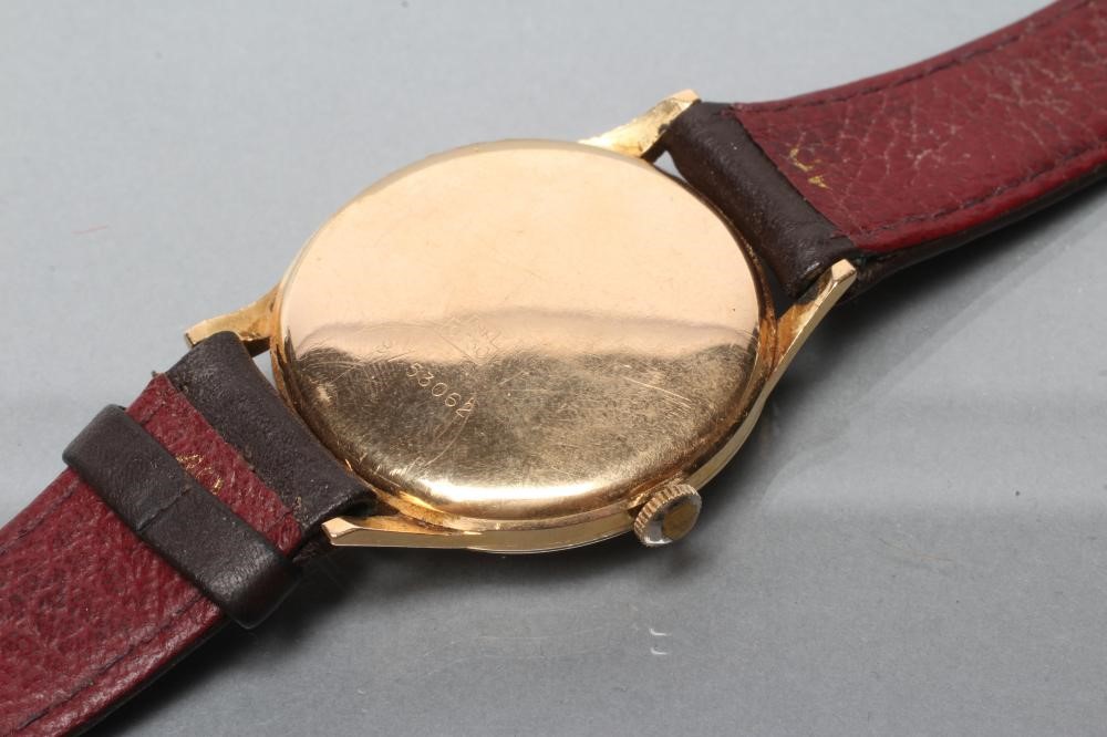 A GENTLEMAN'S 18CT GOLD LONGINES WRISTWATCH Image