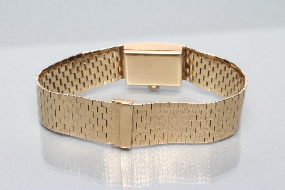 A LADY'S 9CT GOLD BEUCHE-GIROD WRISTWATCH Image