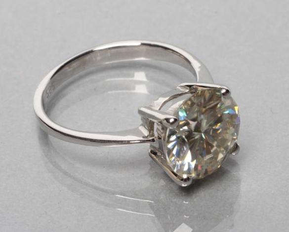 A SOLITAIRE MOISSANITE RING Image
