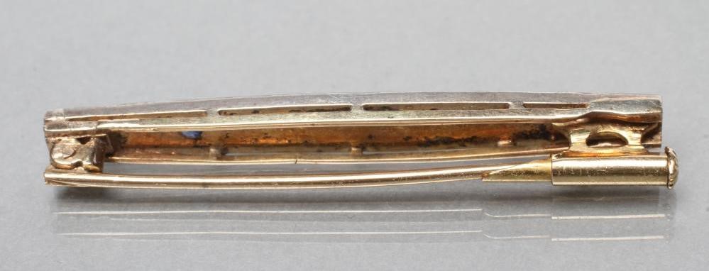 A VICTORIAN SAPPHIRE AND DIAMOND BROOCH Image