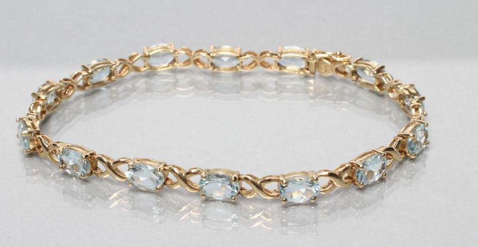 AN AQUAMARINE BRACELET Image