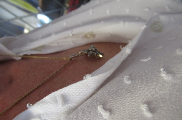 AN EDWARDIAN DIAMOND FLOWER PENDANT Image