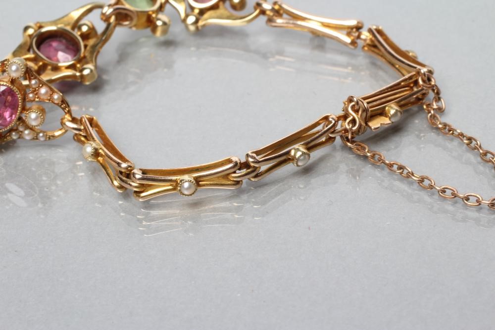 AN EDWARDIAN BRACELET Image
