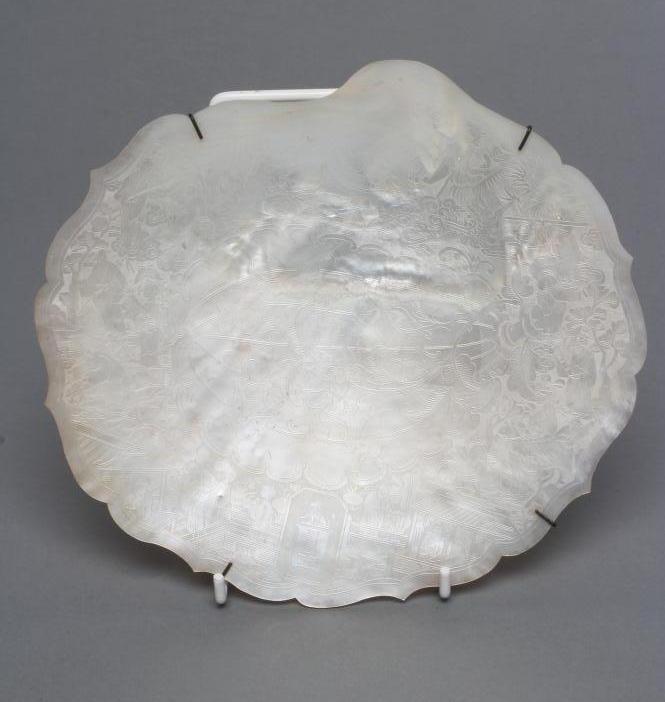 A CHINESE MOTHER OF PEARL DISH with fret carved lobed rim Image
