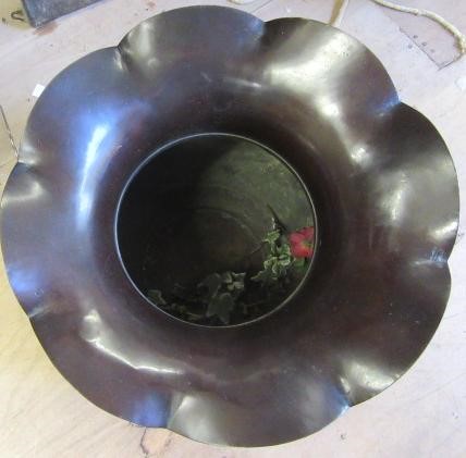 A LARGE JAPANESE BRONZED METAL VASE Image