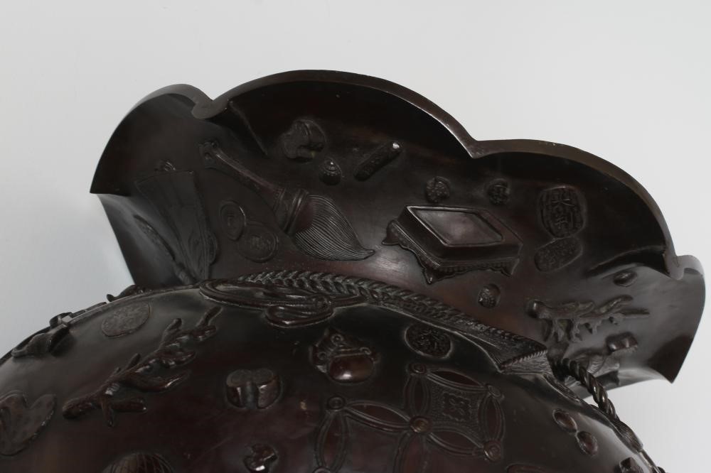 A LARGE JAPANESE BRONZED METAL VASE Image